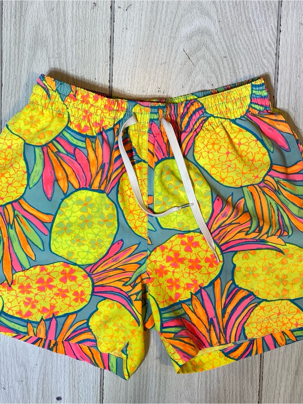 Chubbies Men’s Swim Trunks 5.5" Inseam 2-in-1 Liner Size Small
L